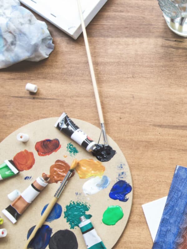 Juli, Pintura